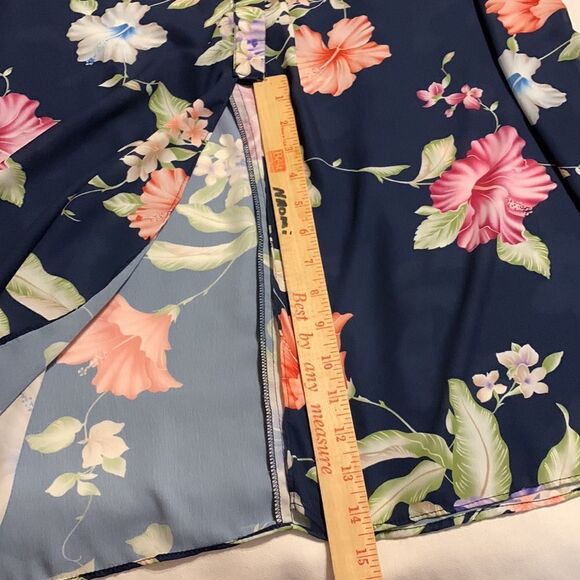 Colleen Lopez Size 2X garden gate navy floral dress.  Flowy & comfortable - Picture 7 of 7